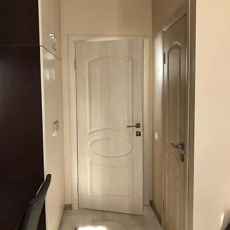 Asteria Inn *